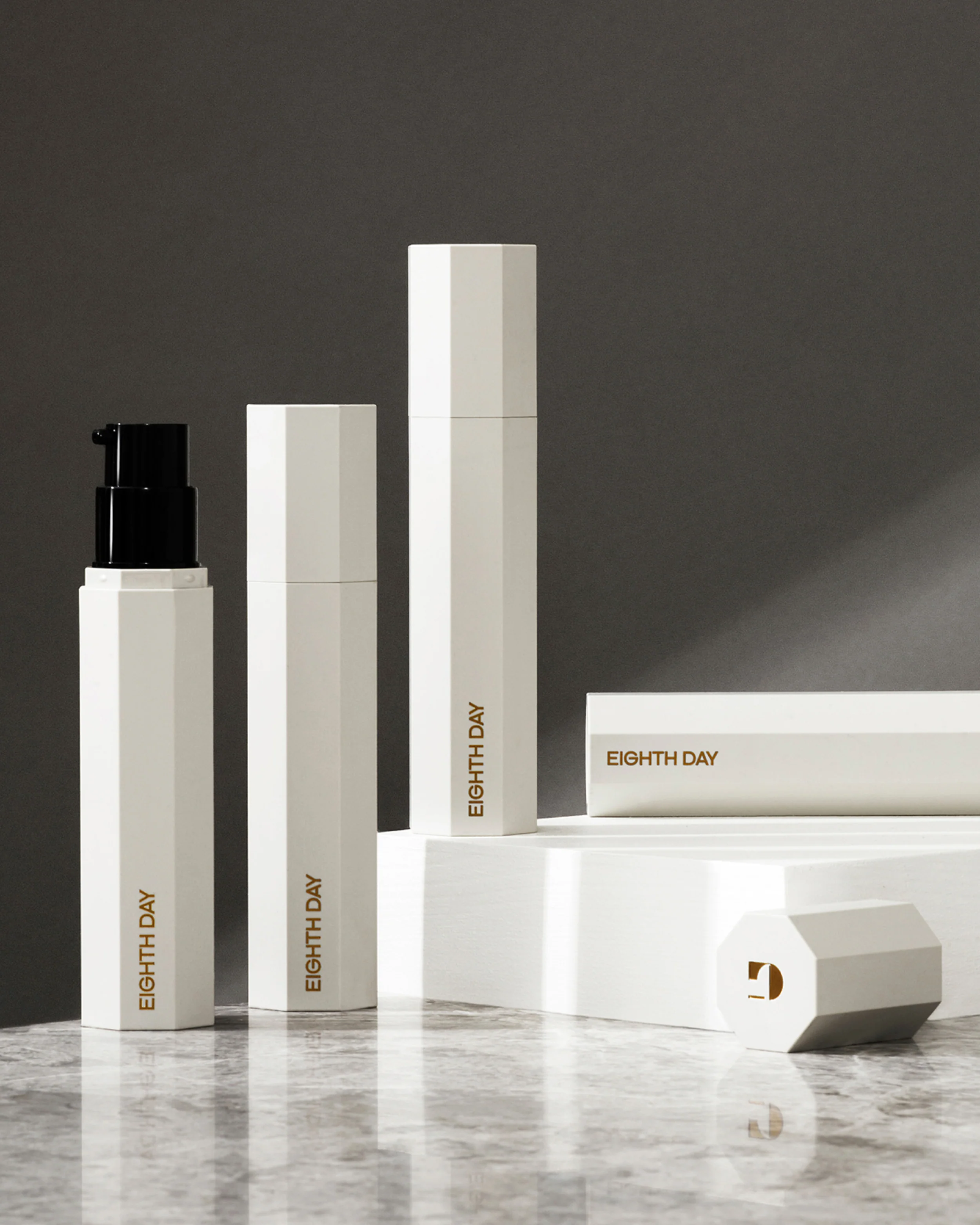The Rejuvenating Moisturizing Primer Broad Spectrum SPF 30 - Image 6