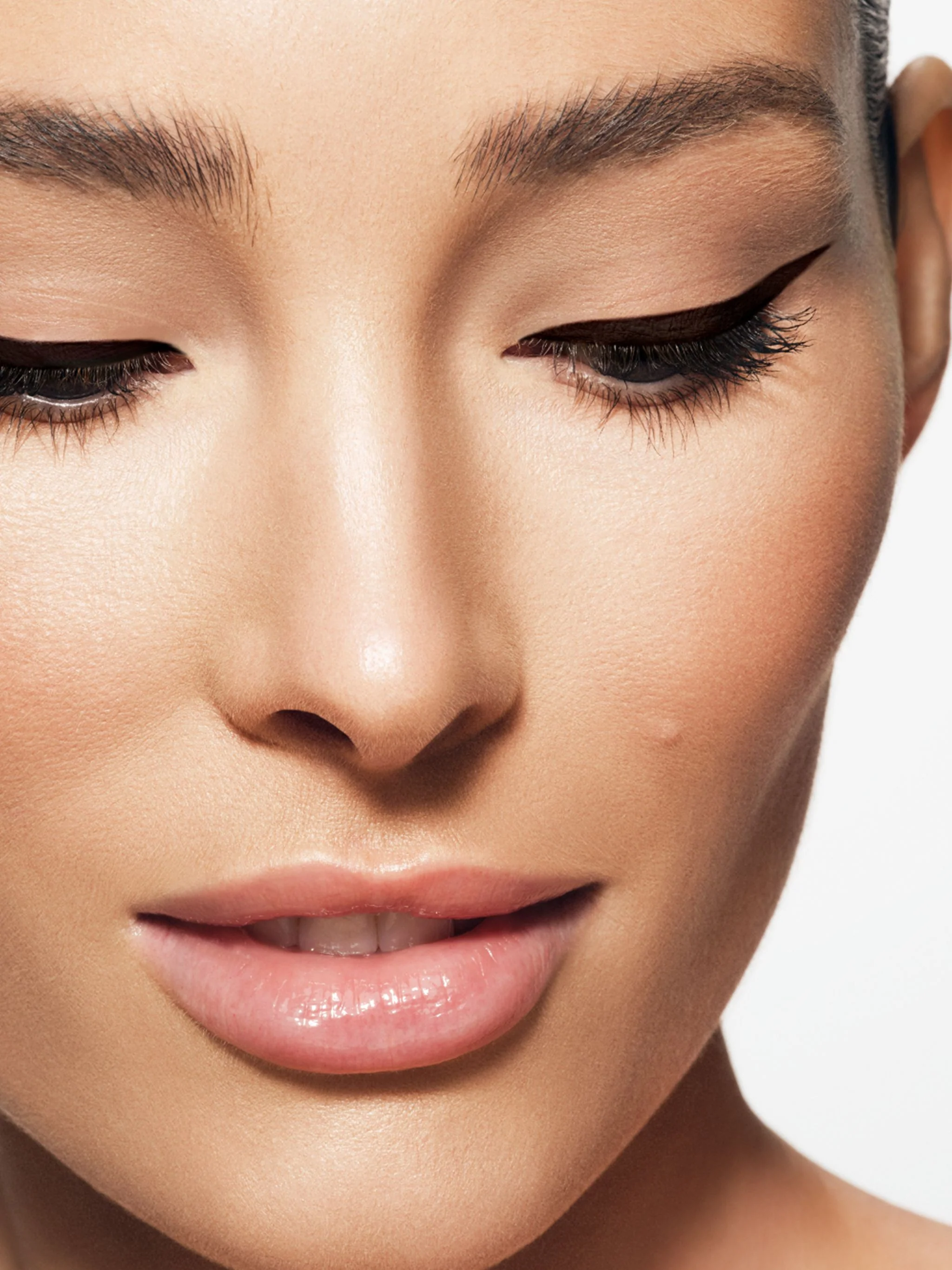Liquid Line Eyeliner - Image 9