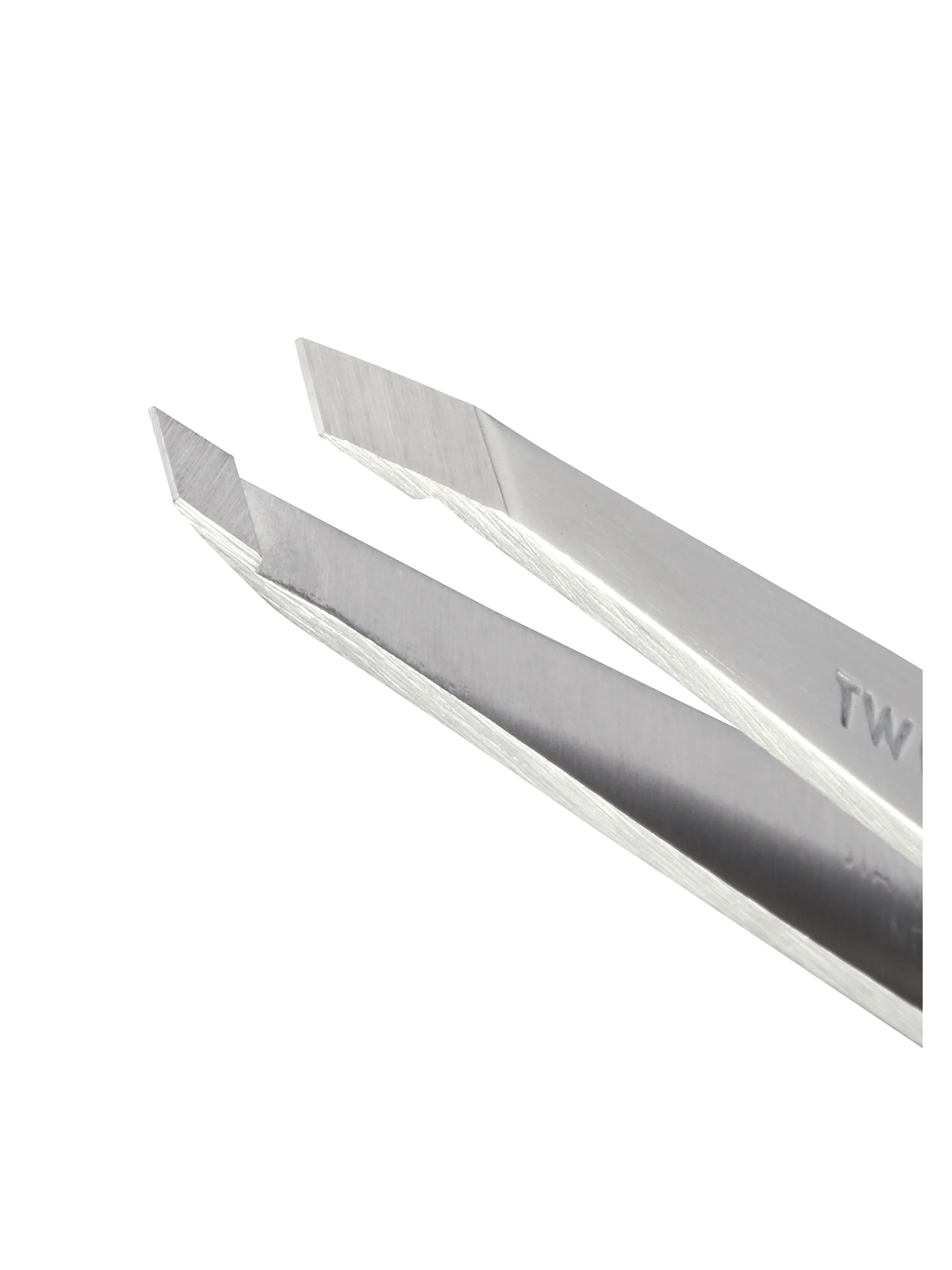 Classic Slant Tweezer - Image 2